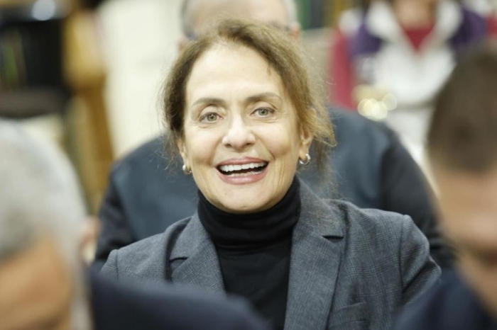 Надежда Нейнски поема отново министерство на външните работи