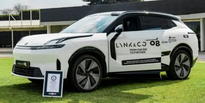 Lynk & Co 08, който се продава и у нас, измина почти 300 км без капка бензин