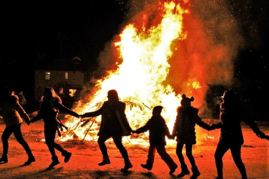 Кметът на Сапарева баня със заповед за ритуалните огньове на Сирни заговезни