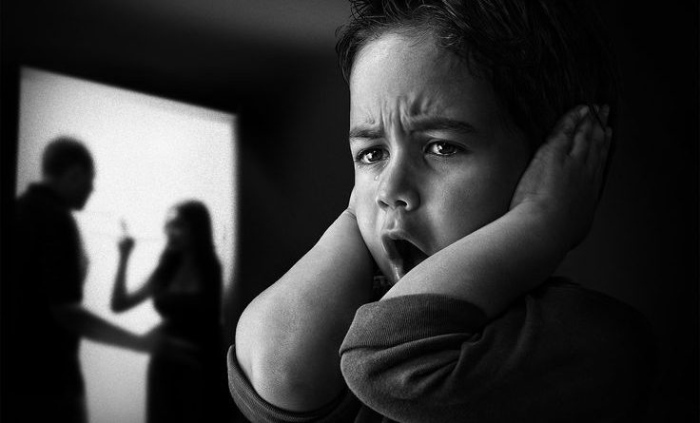 Мъж от Кюстендил преби съпругата си пред очите на детето им, обямен е за издирване