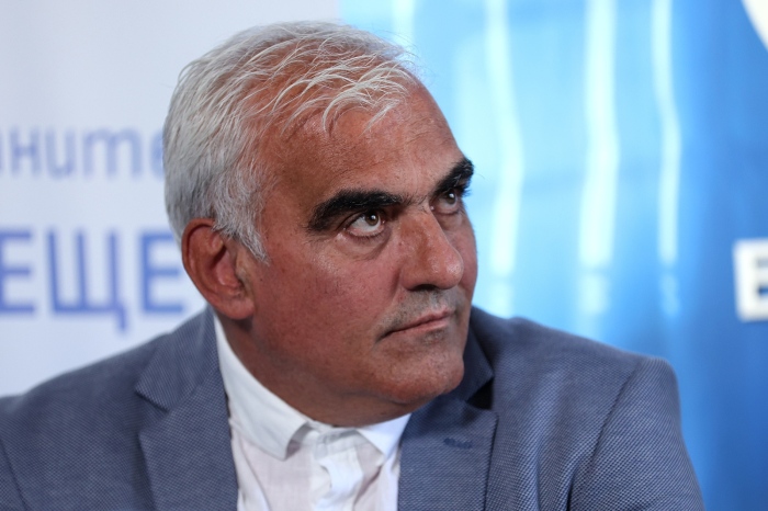 Съдът наложи 3000 лева глоба на Първан Дангов за незаконно сметище край село Джерман 