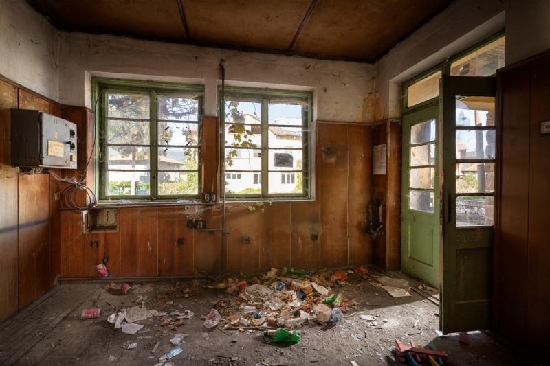 Доброволци изнесоха 5 контейнера с боклук от ж.п. гарата на Майстора в Шишковци