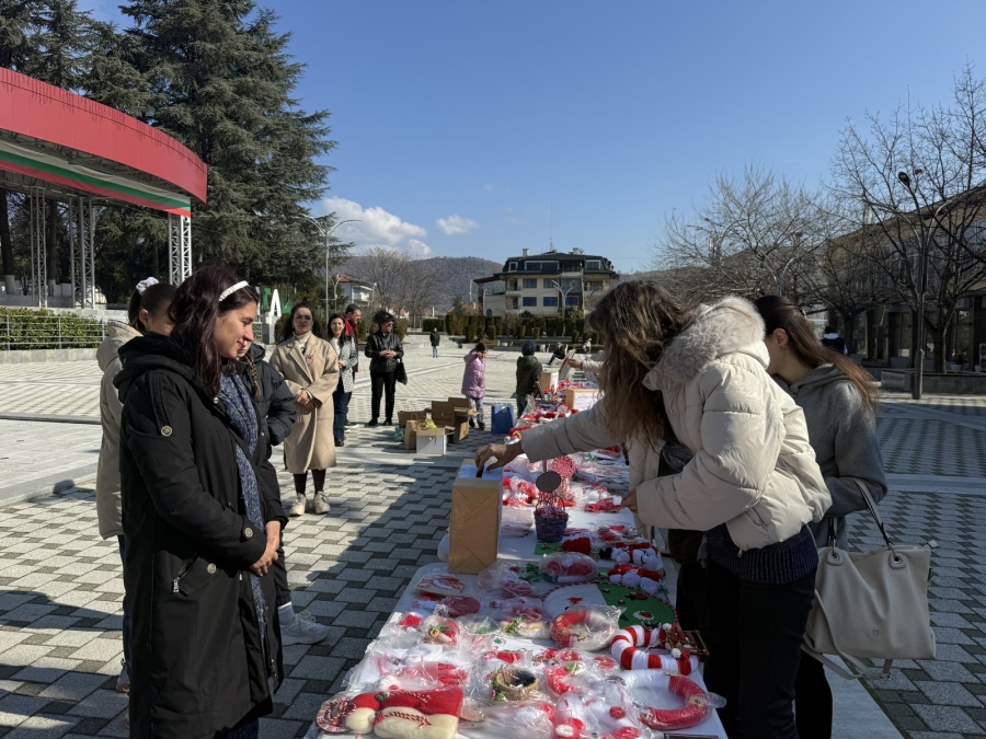 Надежда за Вили! Симитли събира средства с мартенски базар и хоро