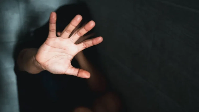 Случаят Лебница: 53-годишният домашен насилник отива на съд за закана с убийство и побой срещу съпругата си