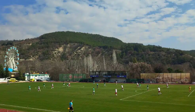 Неуспешен дебют за Джаич в най-лютото югозападно дерби: След късен обрат Беласица загуби от Вихрен