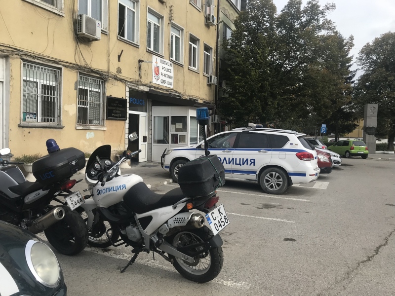 Полицията откри дрога в частни имоти в Ботевград, Ихтиман и Костинброд