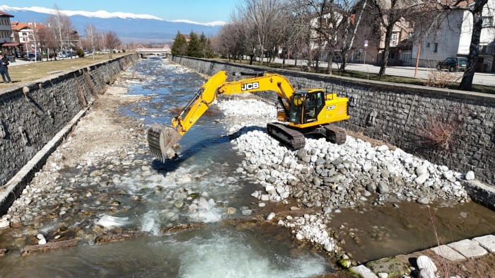 Община Банско приключи почистването на река Глазне
