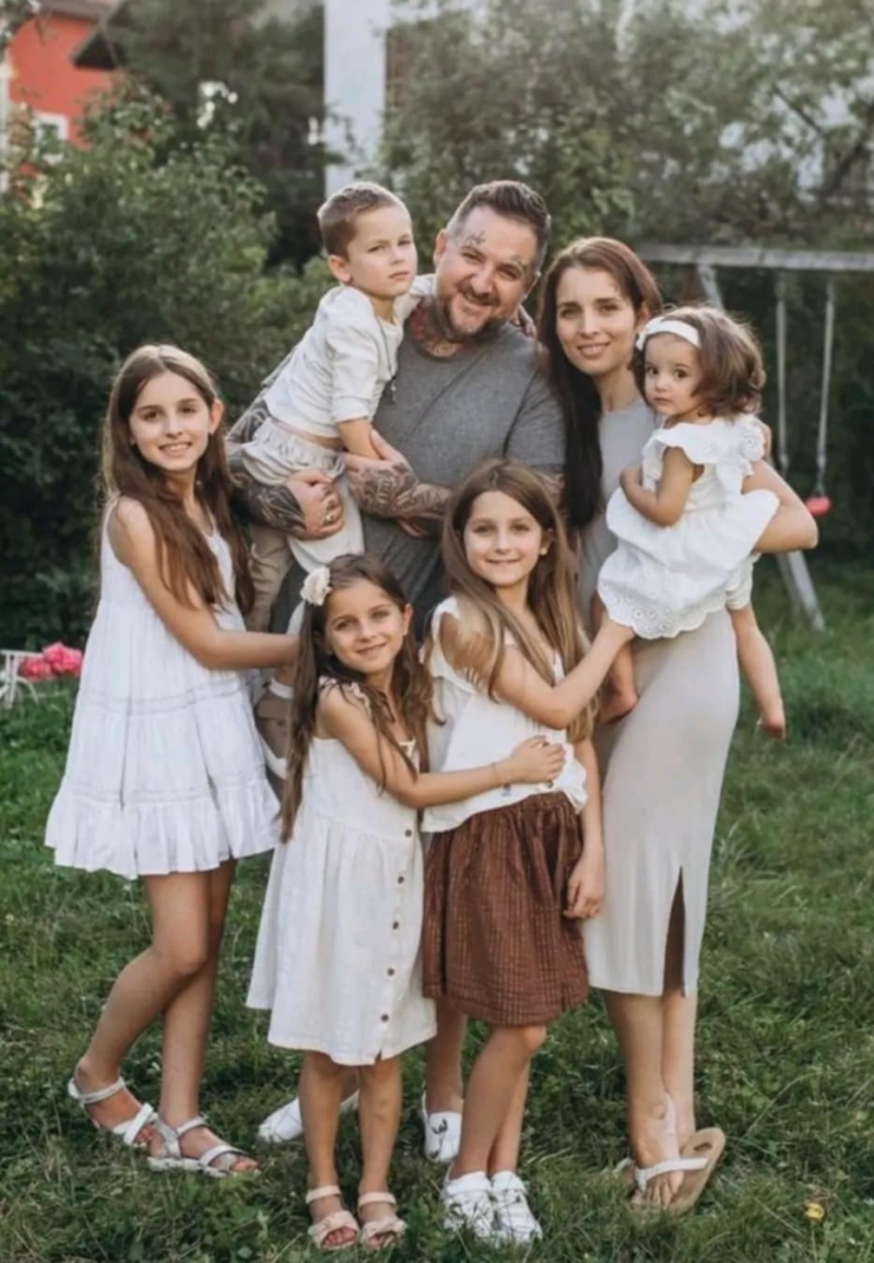 След загубата на съпруга си: Майка на 5 деца събира средства за ремонт на къща в Сапарево