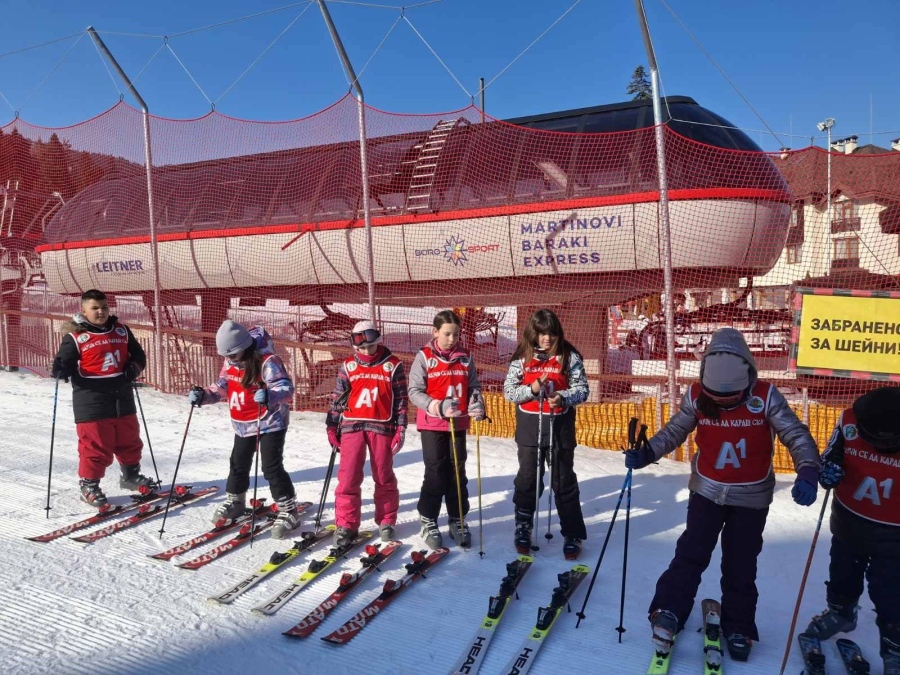 Четвъртокласници от Самоков с отличия в ски инициатива в Боровец