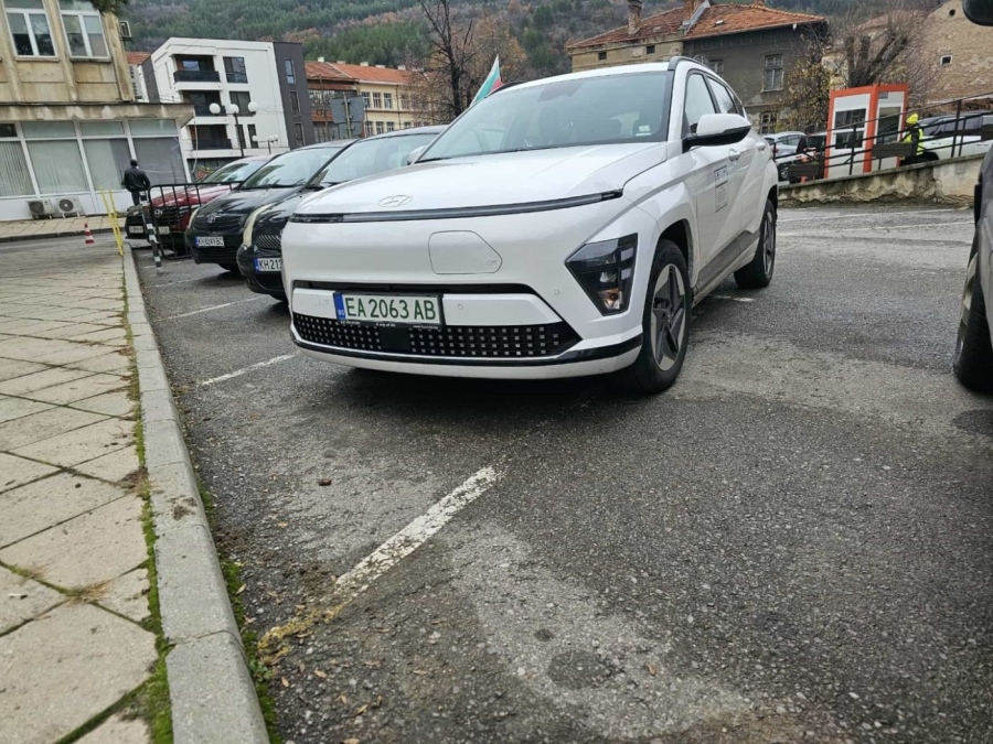 Община Дупница върна електромобила, предназначен за деца с увреждания, след обществен натиск