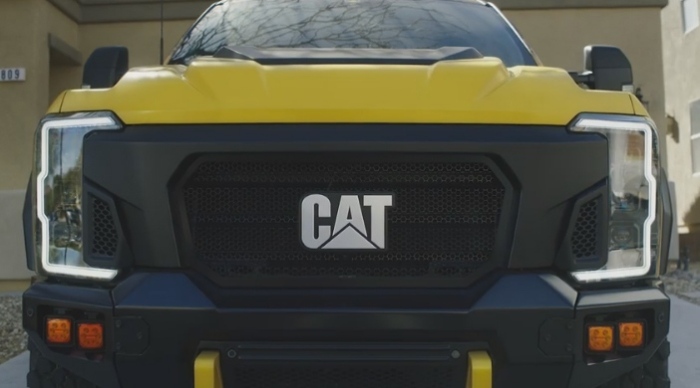 Производител на багери представи първия си пикап 