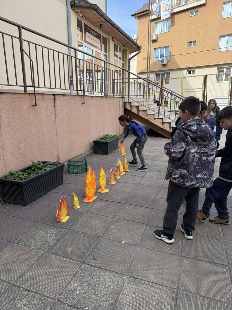  Горски педагози изнесоха урок за опазване на горите от пожари в Благоевград