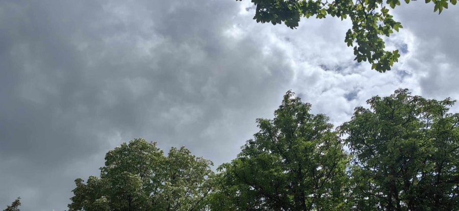 Очаква ни облачно време с валежи