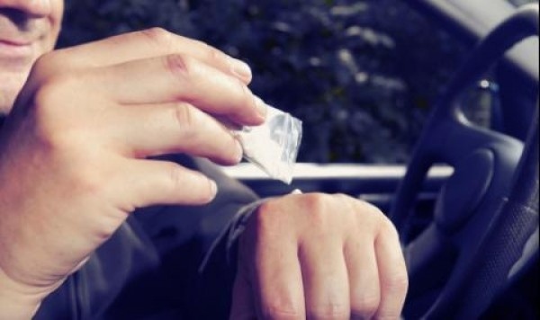 Иззеха автомобила на дрогиран с кокаин шофьор в Перник, у дома му намериха канабис