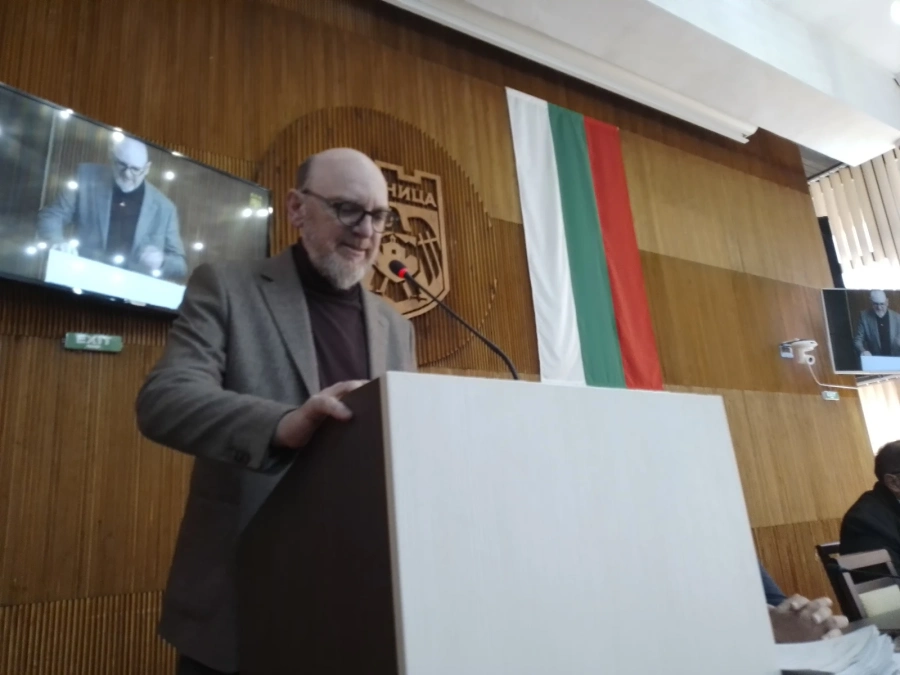 Николай Табаков на сесията на ОбС: Дупница е в криза, младите хора напускат града
