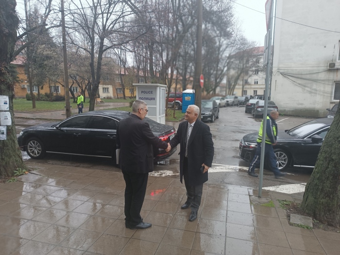 След скандала около прокурорския син: министър Дечев кацна в Перник, МВР щяло да гарантира честни избори