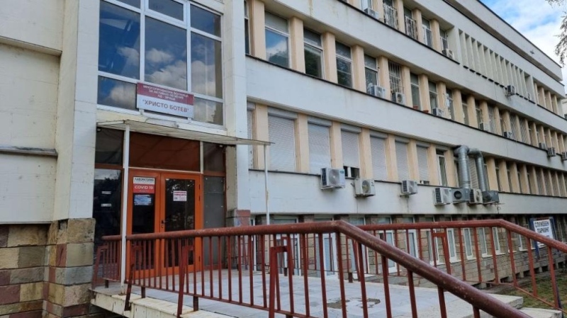 Над 30 медици напуснаха врачанската болница, задействан е кризисен план