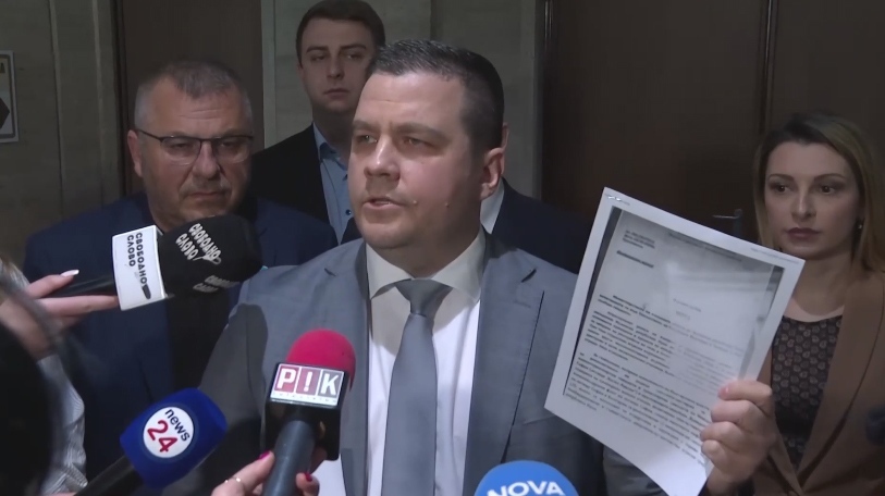 НС обсъжда решение, с което да принуди МС да прекрати споразумението с Украйна, подписано на 30 март