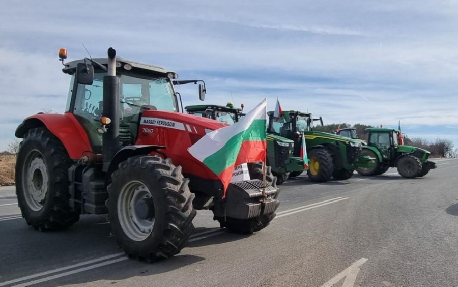 Държавата дава пари по-рано на фермерите заради кризата