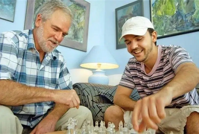 Скръбна вест: Почина Кирил Ампов – бащата на Графа и създател на \