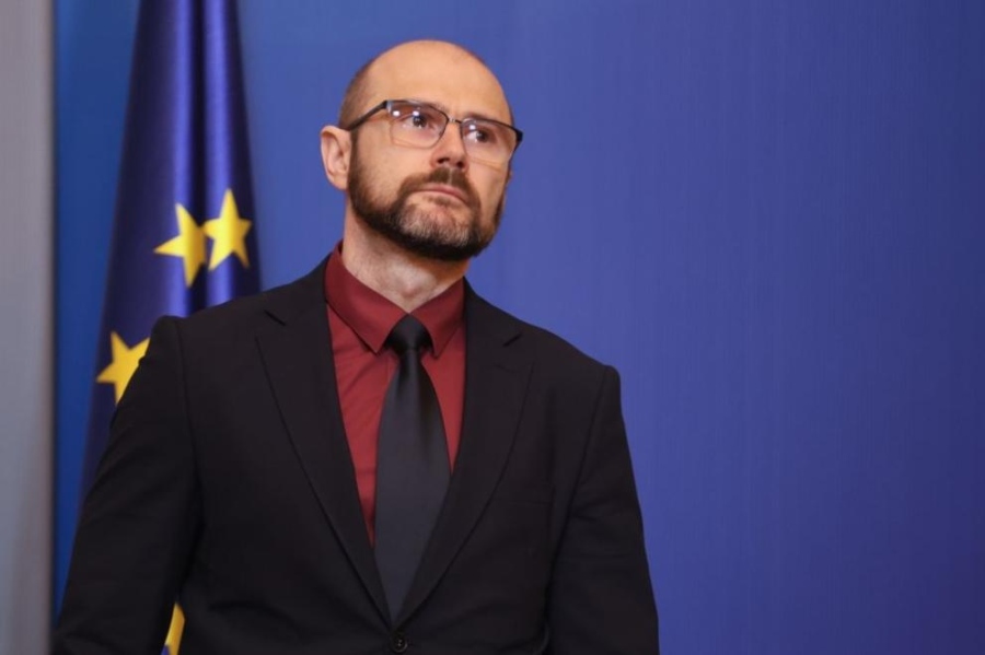 Янкулов потвърди: Емилия Русинова е пътувала с Пепи Еврото от Осемте джуджета