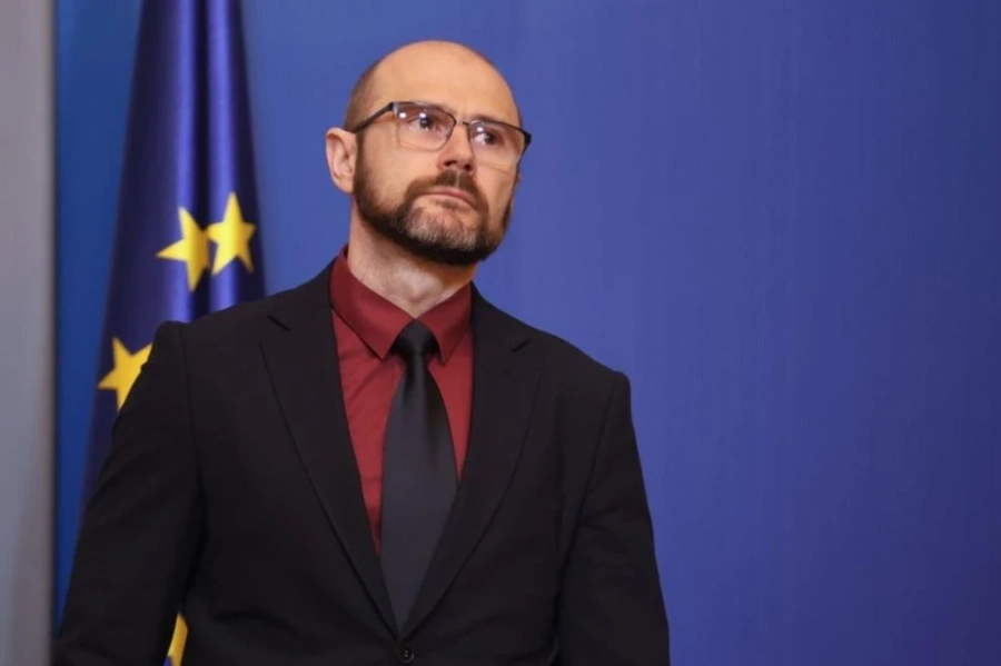Янкулов потвърди: Емилия Русинова е пътувала с Пепи Еврото от Осемте джуджета