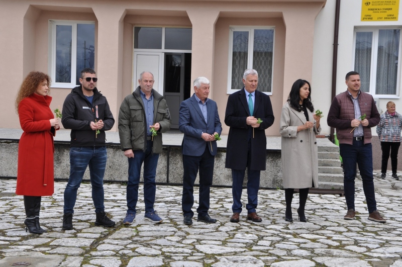 Горно Драглище празнува откриването на обновеното читалище „Слънце 1938“