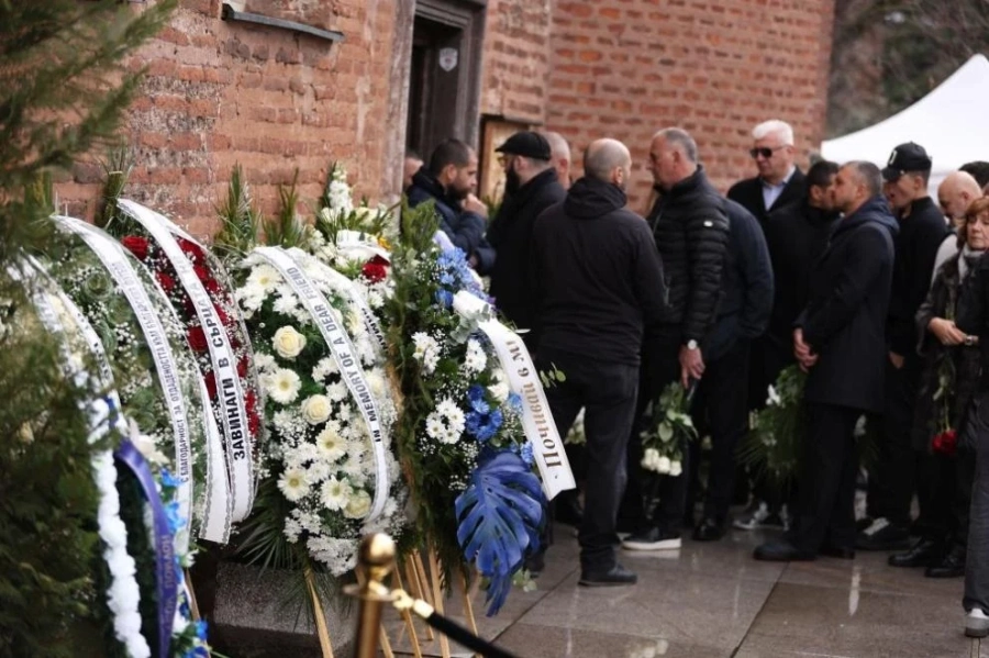 Последно сбогом с легендата Борислaв Михайлoв