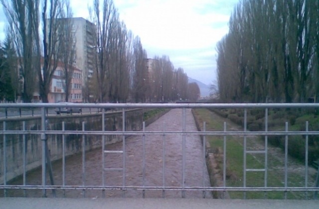 Закопчаха 35-годишен за непристойно поведение под моста на Банщица