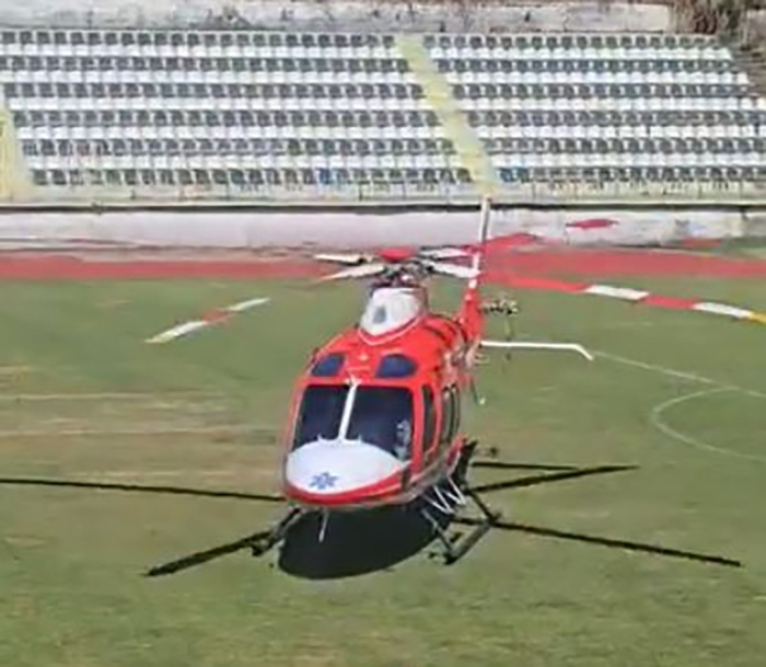 Въздушна линейка транспортира пациент с тежки изгаряния, \