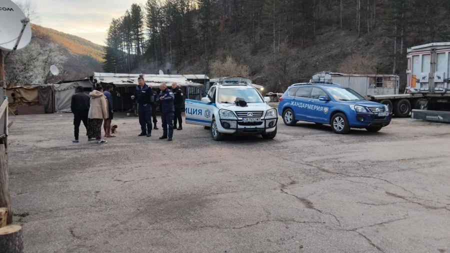 Полицейска акция в Пернишко: Тарашат наред- магазини, заложни къщи, ченч бюра, пунктове за черни и цветни метали, офиси за бързи кредити