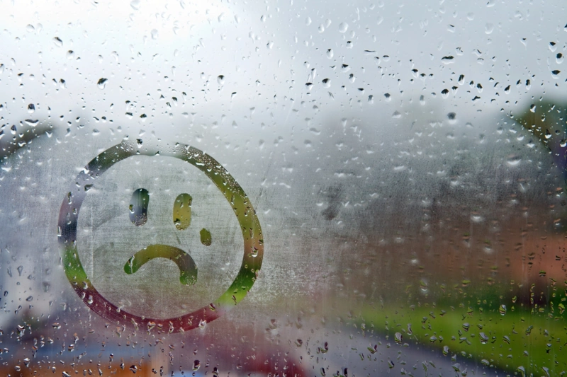 Пореден студен фронт! Вятър, валежи от дъжд и сняг...