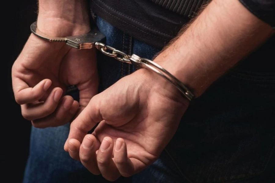 19-годишен краде по къщите в Беласица, заловиха го