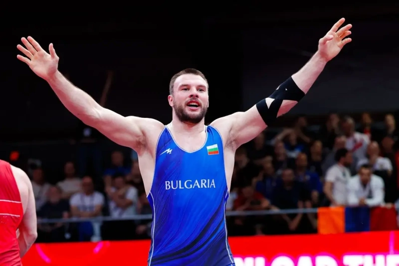 Официално: Кирил Милов и Семен Новиков ще защитават цветовете на България на Европейското по борба