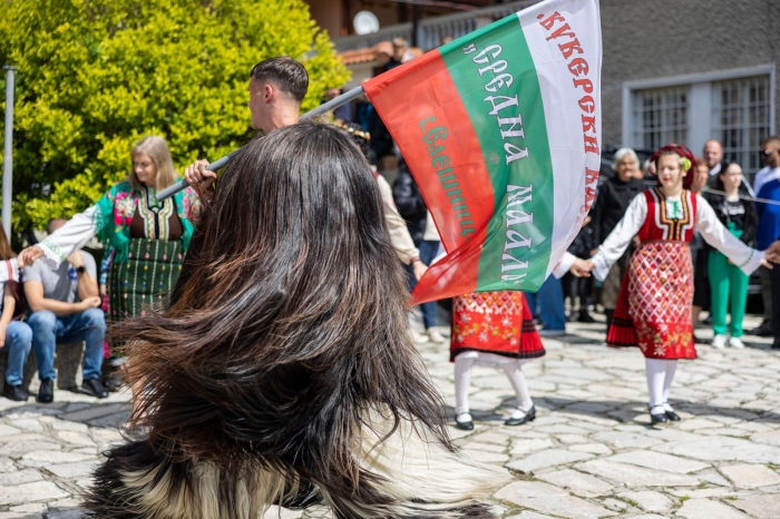 Кукерски групи ще огласят Елешница на Великден
