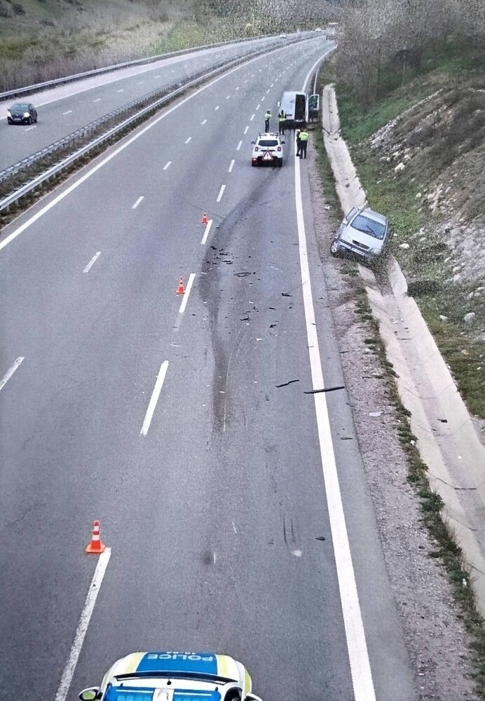 Преместиха в столична болница едно от пострадалите деца в тежката катастрофа край Дупница