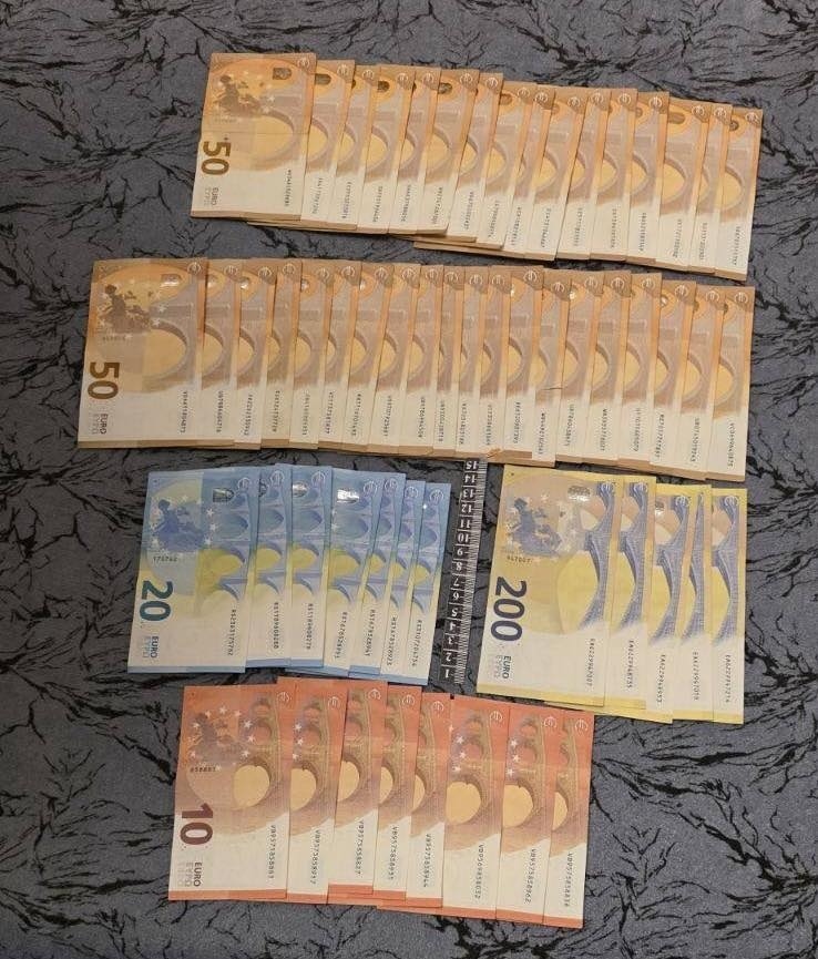 Масирани акции срещу купуването на гласове: В Благоевград са открити и иззети над 16 000 евро и мостри на бюлетини