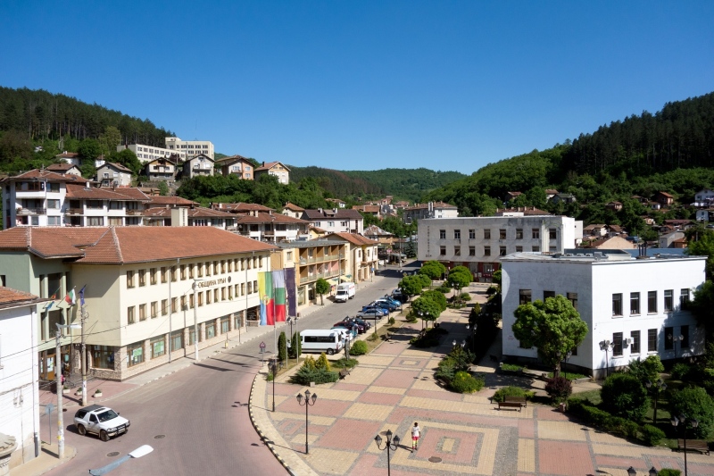 Председател на СИК в Трън се отказа от поста