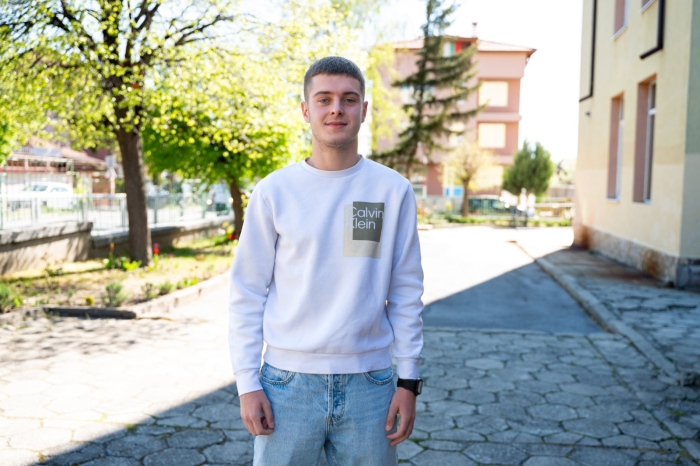 Мартин Чекански  гласува за първи път: Върнах се от изпит по медицина, за да подкрепя майка си