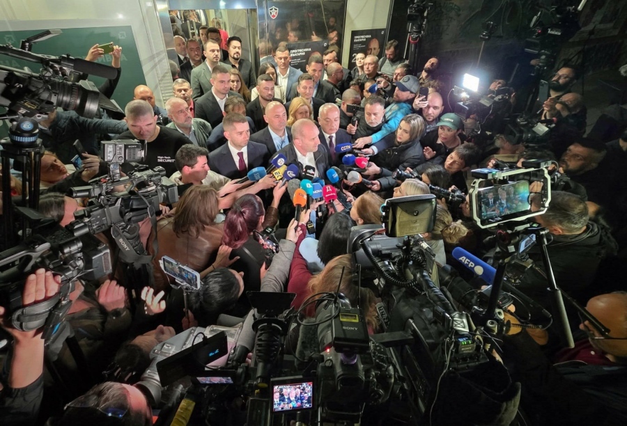 Радев: Това е победа на надеждата, свободата и морала над недоверието и страха