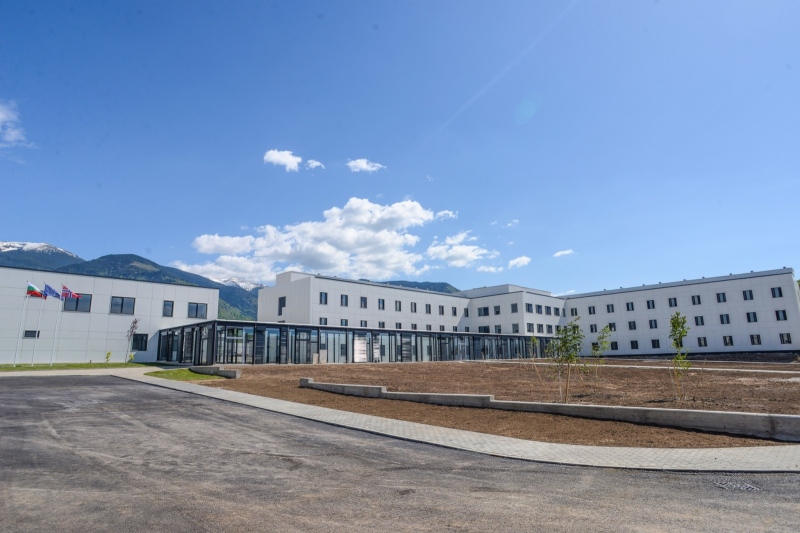 Със 17 гласа Радев печели убедително в новия затвор в Самораново