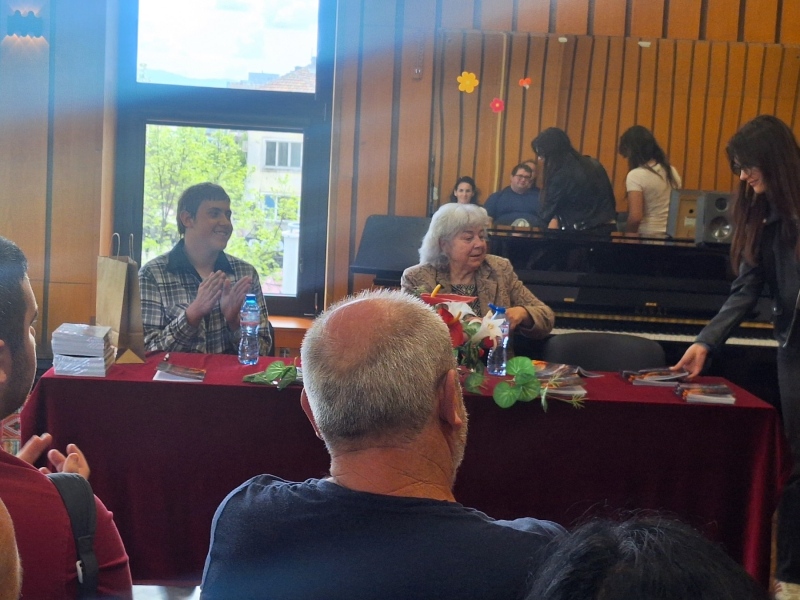 Млад поет от Бараково представи дебютната си книга в Благоевград