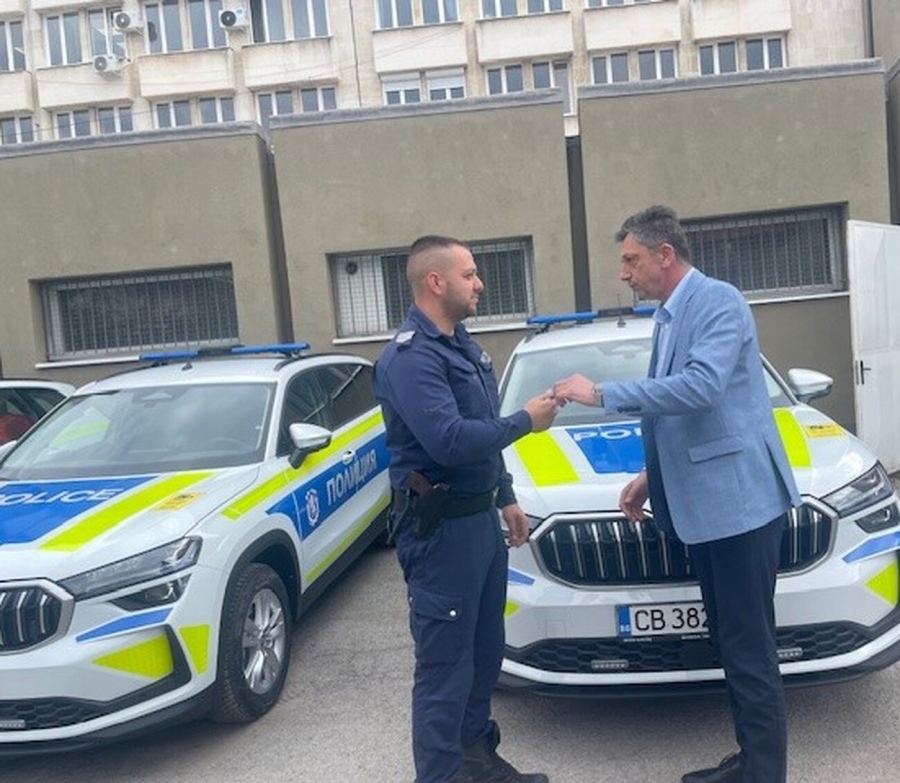 Нови патрулни автомобили за Кюстендил, Дупница и Бобов дол: засилват контрола по пътищата