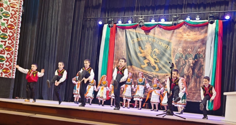 Долна баня и Костенец почетоха Априлската епопея с тържествен концерт