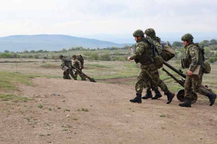 Благоевградски батальон в настъпление: Военни демонстрираха бойна мощ на УЦ \