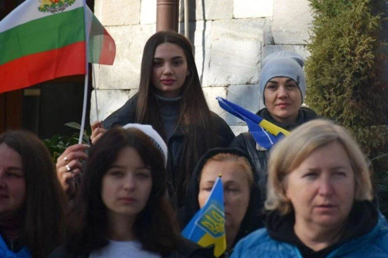 МС отпуска близо 2,9 млн. евро по хуманитарната програма за украинци, настанени у нас