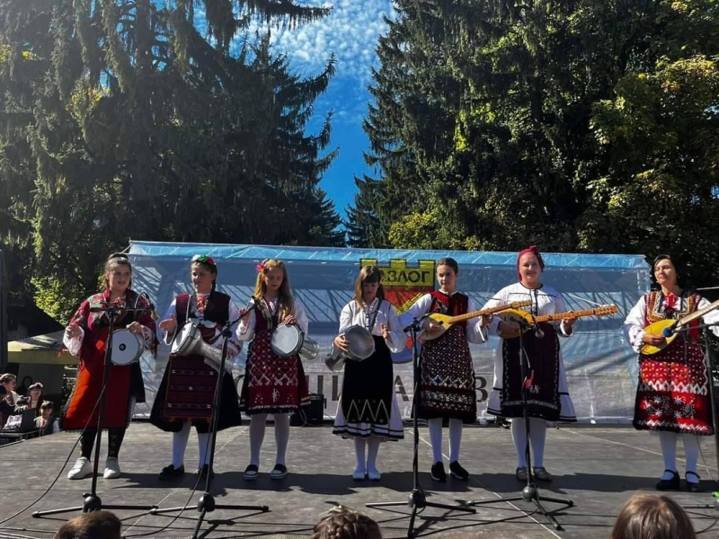 Бачево празнува 98 години читалище и 14 години „Рилска самодива“