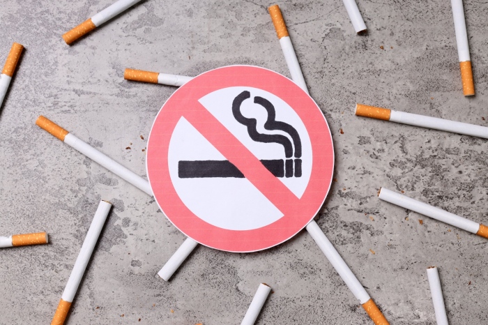 Великобритания забранява цигарите за родените след 2008 г.