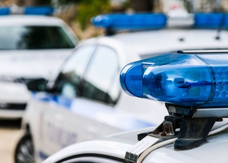 Непълнолетни откраднаха акумулатори от 4 буса в с. Гърмен