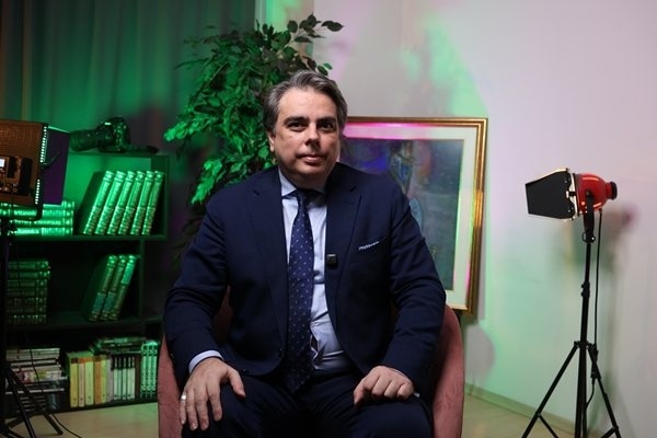 Асен Василев избра Пловдив, Манол Пейков отпада от парламента, Денков пък влиза от Благоевград